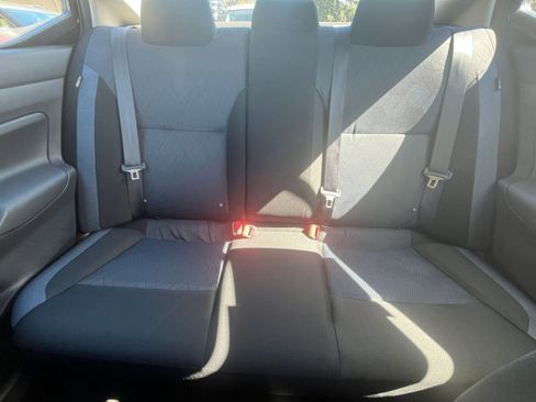 Used 2025 Nissan Versa SV FWD image 38