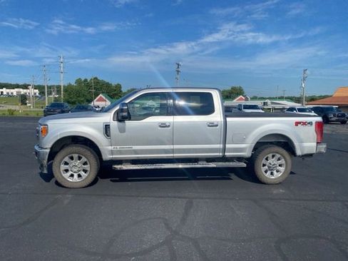 Used 2019 Ford F250 Lariat w/ Lariat Ultimate Package AWD/4WD image 2