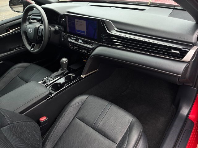 Used 2025 Toyota Camry XSE FWD image 15