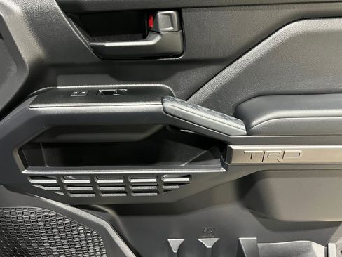 Used 2025 Toyota 4Runner TRD Off-Road image 15