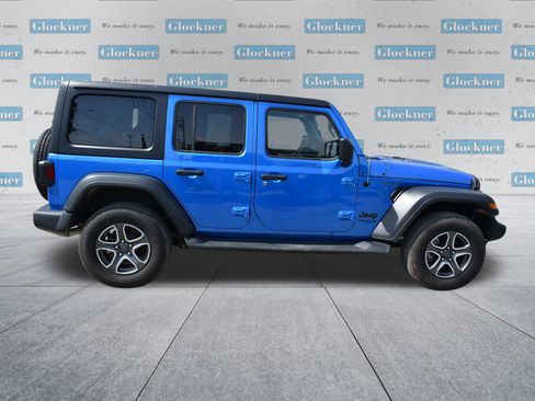 Used 2022 Jeep Wrangler Unlimited Sport image 3