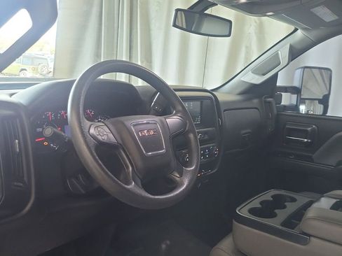 Used 2019 GMC Sierra 3500 Base w/ Sierra Convenience Package image 9