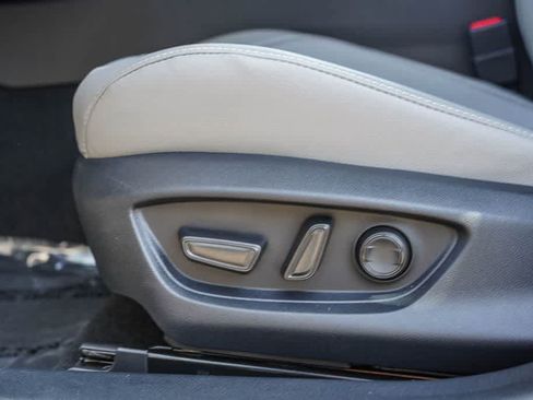 Used 2025 Toyota Camry SE FWD image 21