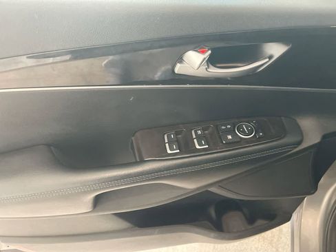 Used 2018 Kia Sorento LX image 13