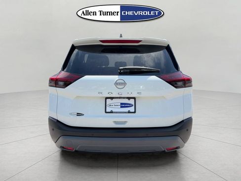 Used 2023 Nissan Rogue S FWD image 5