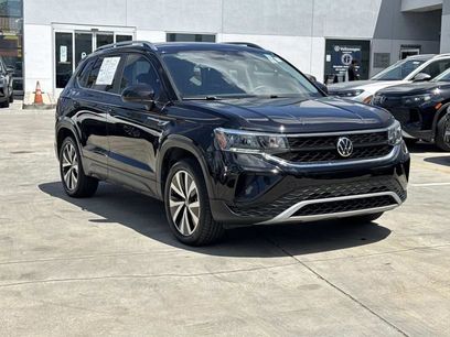 Certified 2022 Volkswagen Taos SE w/ IQ.Drive SE Package