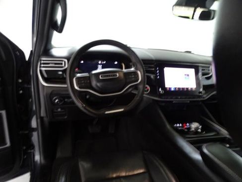 Certified 2022 Jeep Wagoneer Series I w/ Premium Group I image 5