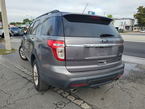 Used 2014 Ford Explorer XLT w/ Equipment Group 201A image 4