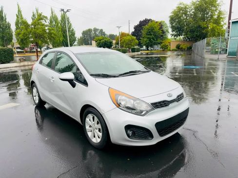 Used 2012 Kia Rio EX w/ Convenience Pkg FWD image 7