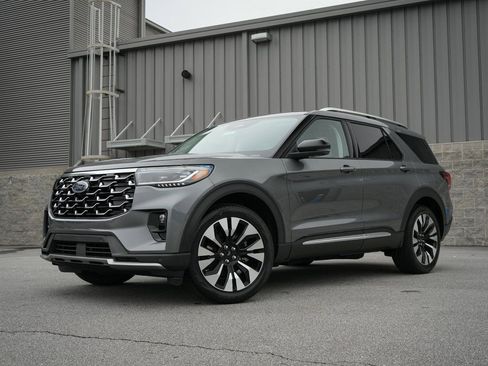 New 2026 Ford Explorer Platinum w/ LUX Leather Package image 2