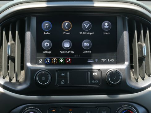 Used 2022 Chevrolet Colorado Z71 w/ Z71 Midnight Edition AWD/4WD image 19