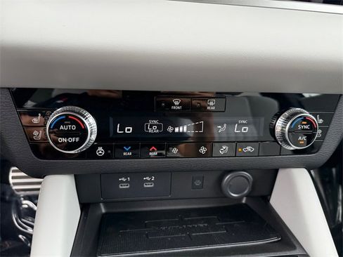 New 2025 Mitsubishi Outlander SEL image 21