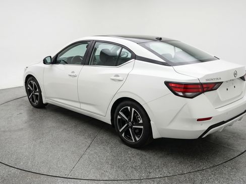 Used 2025 Nissan Sentra SV FWD image 6