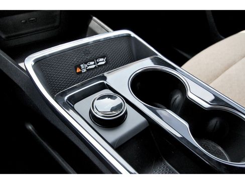 Used 2025 Chevrolet Equinox ACTIV w/ Convenience Package III image 29