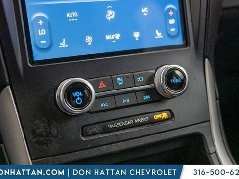 Used 2022 Ford Edge SEL image 11