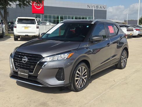 Certified 2024 Nissan Kicks SV FWD image 7