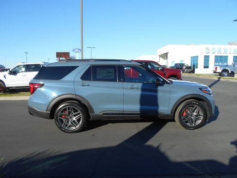 New 2026 Ford Explorer ST w/ Sun And Sound Package image 33