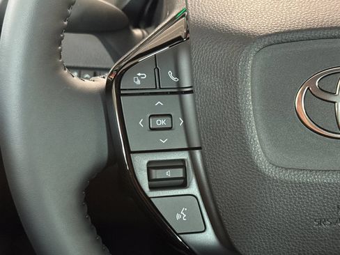 New 2027 Toyota Prius XLE FWD image 28