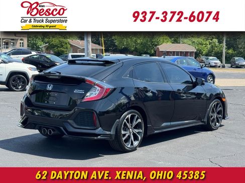 Used 2019 Honda Civic Sport Touring image 4