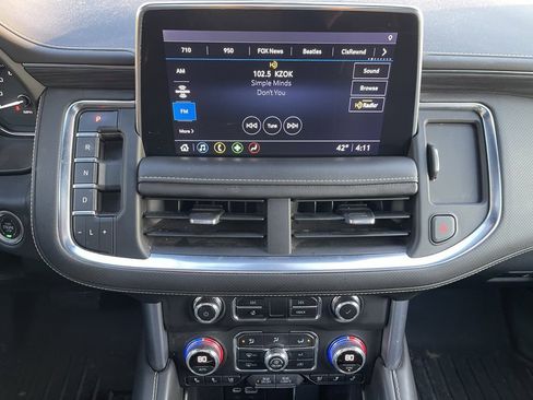 Used 2021 GMC Yukon SLT w/ SLT Premium Package image 11