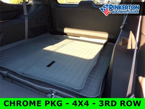 Used 2022 GMC Yukon SLT w/ SLT Premium Package image 15