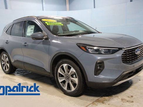 Used 2025 Ford Escape Platinum w/ Premium Technology Package image 1