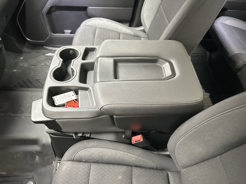 Used 2023 Chevrolet Silverado 1500 LT image 32