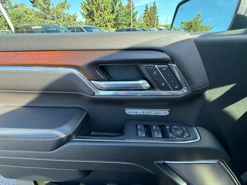 Used 2024 GMC Sierra 1500 Denali AWD/4WD image 19