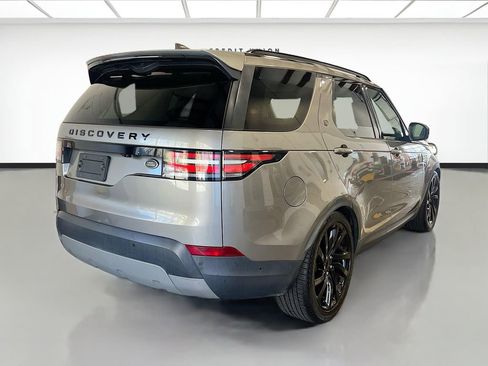 Used 2017 Land Rover Discovery First Edition image 6