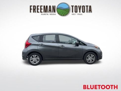 Used 2017 Nissan Versa Note SV FWD image 4