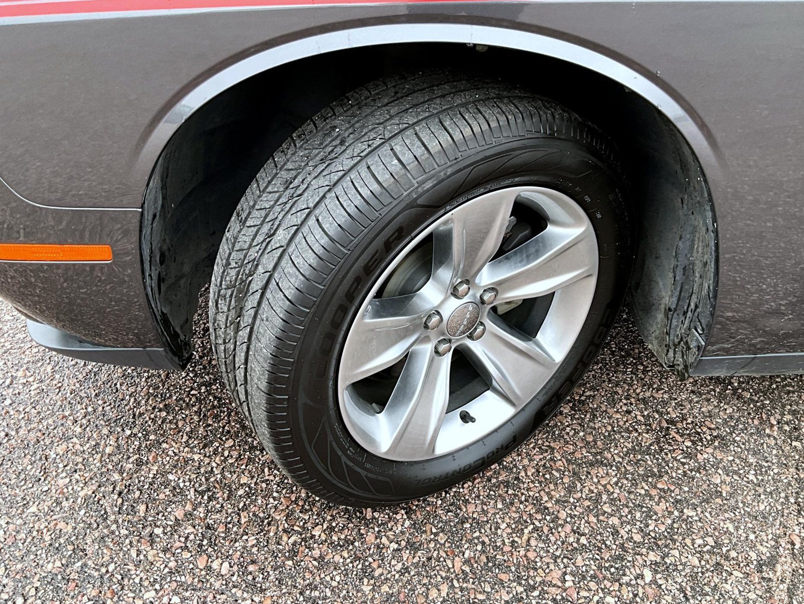 Used 2018 Dodge Challenger SXT RWD image 21