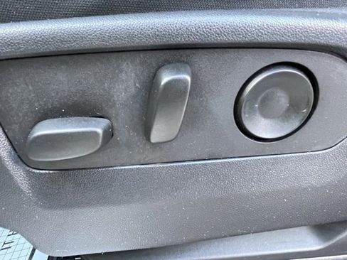 Certified 2022 Chevrolet Silverado 1500 LT image 26