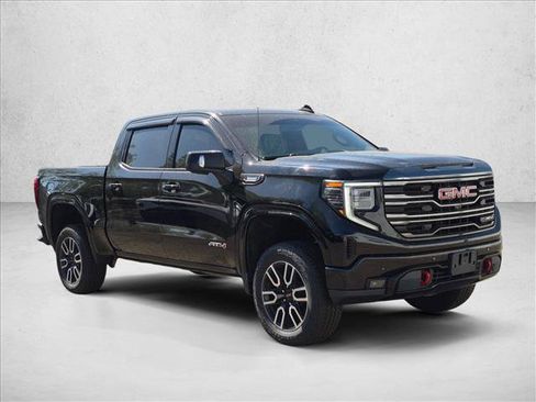 Used 2023 GMC Sierra 1500 AT4 w/ AT4 Premium Package AWD/4WD image 3
