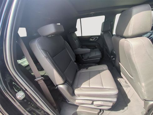 Used 2024 Chevrolet Tahoe Z71 w/ Luxury Package AWD/4WD image 36