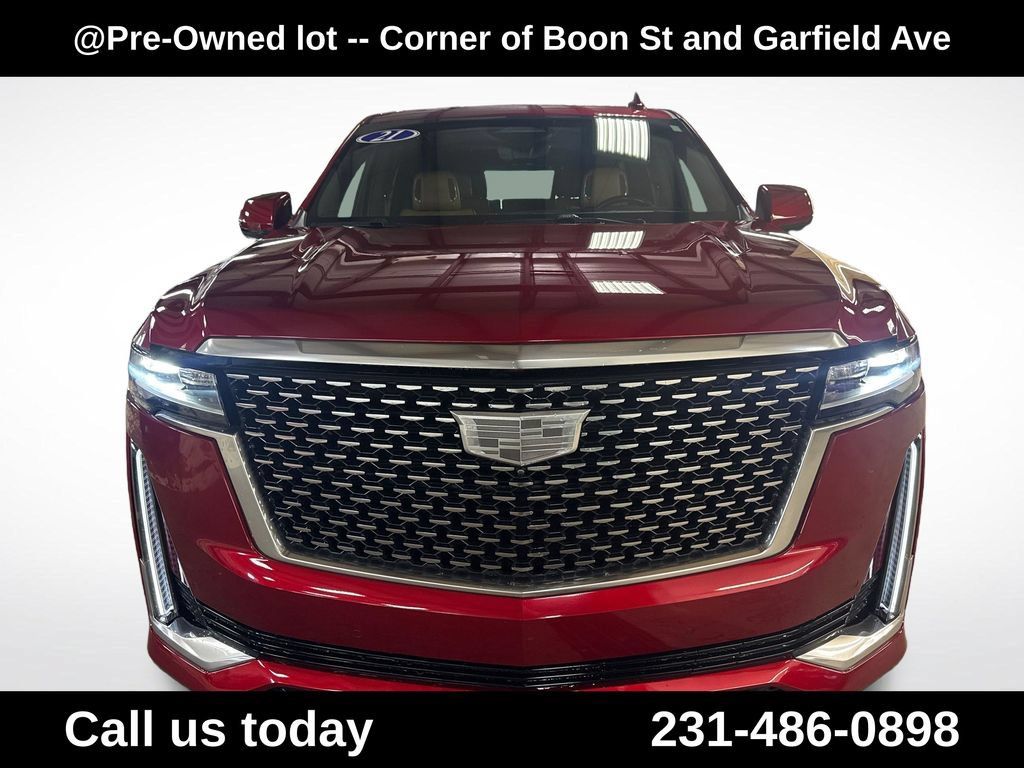 Used 2021 Cadillac Escalade Premium Luxury AWD/4WD image 8