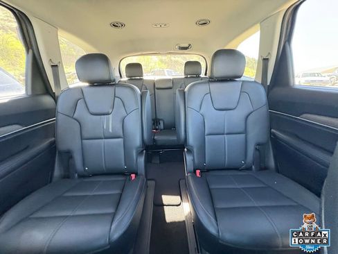 Certified 2022 Kia Telluride EX w/ EX Premium Package image 28