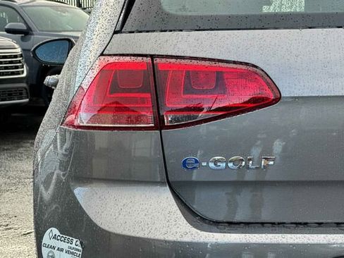 Used 2016 Volkswagen e-Golf SE w/ DC Fast Charging Package image 26