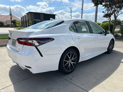 Used 2024 Toyota Camry SE FWD image 20