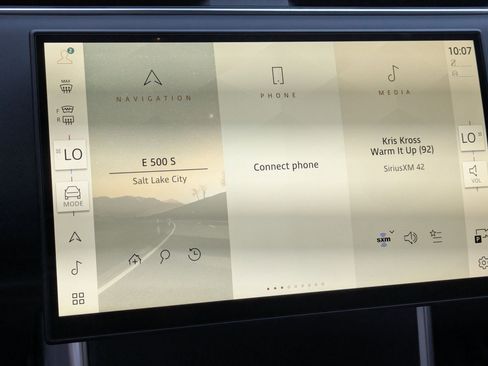 Used 2025 Land Rover Range Rover Long Wheelbase SE image 19