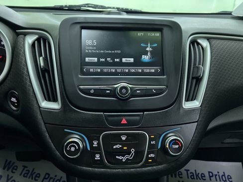 Used 2017 Chevrolet Malibu LS FWD image 20