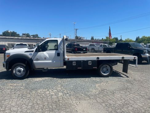 Used 2016 Ford F550 2WD Regular Cab Super Duty image 6