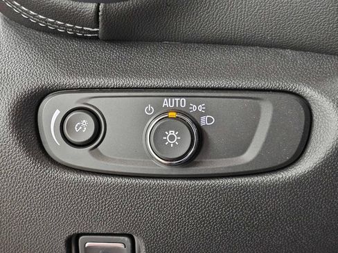 Used 2026 Chevrolet Blazer LT FWD image 30