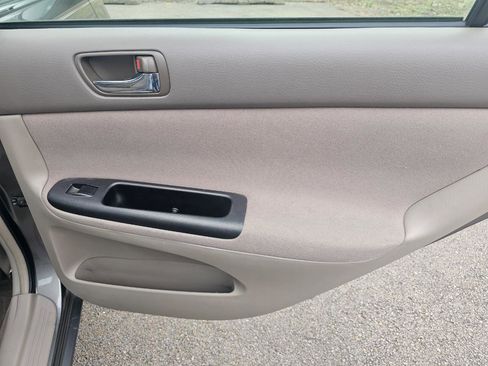 Used 2006 Toyota Camry XLE image 19