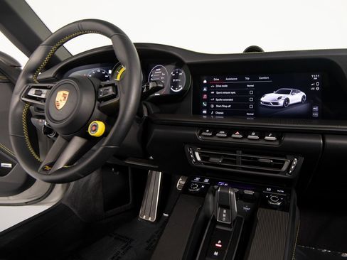 Certified 2022 Porsche 911 Targa 4 GTS image 32
