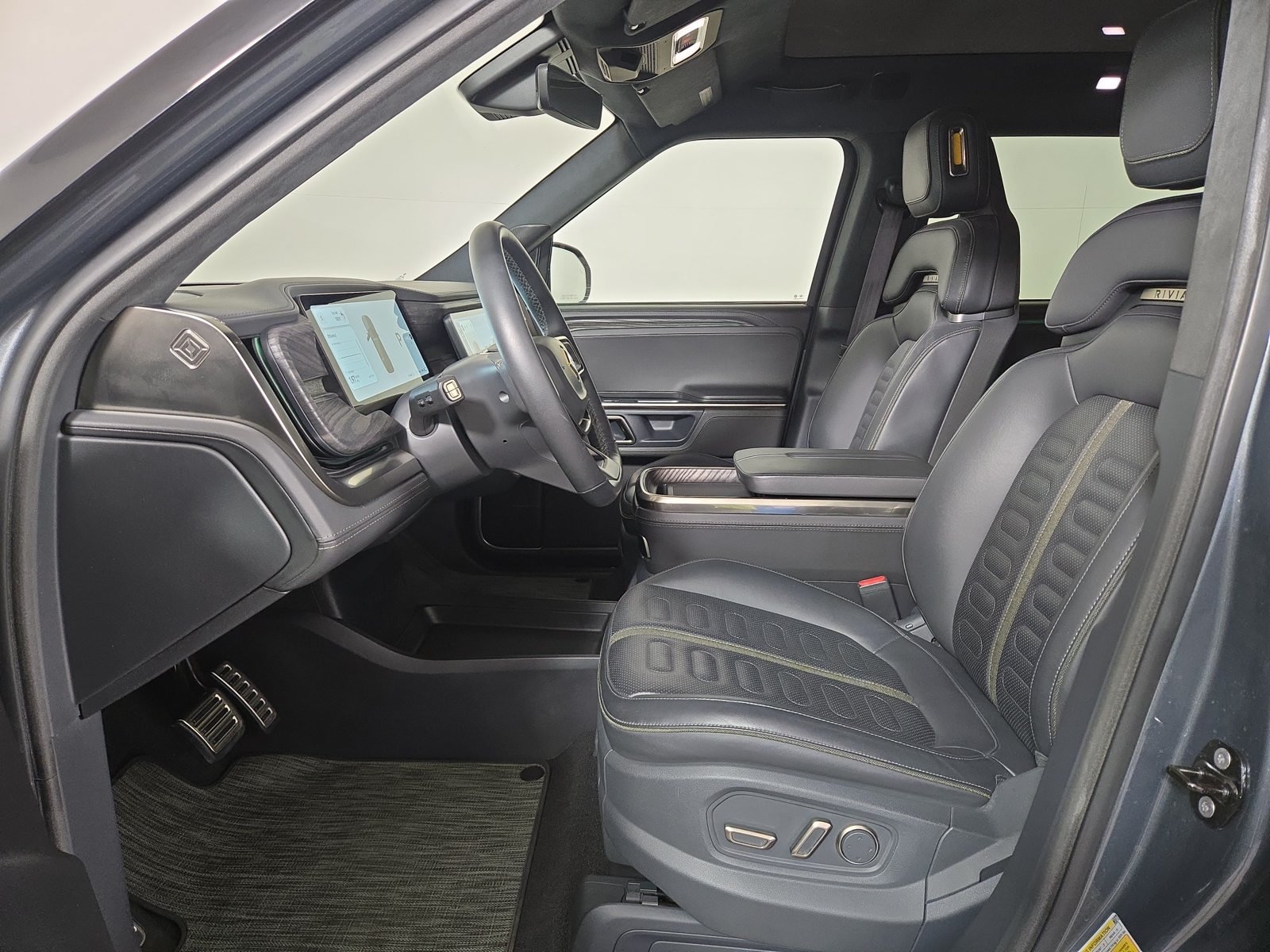 Used 2022 Rivian R1S Launch Edition Quad AWD/4WD image 20