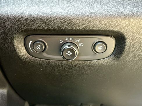 Used 2019 Chevrolet Traverse LT image 33