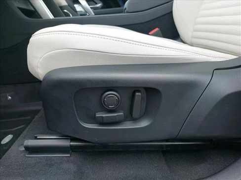 Used 2025 Land Rover Discovery Sport S AWD/4WD image 28