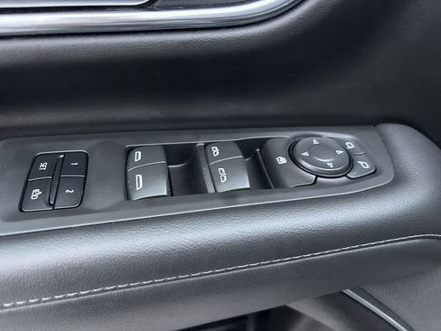 Used 2023 Chevrolet Tahoe LT image 19