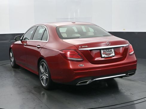 Used 2020 Mercedes-Benz E 350 Sedan image 4
