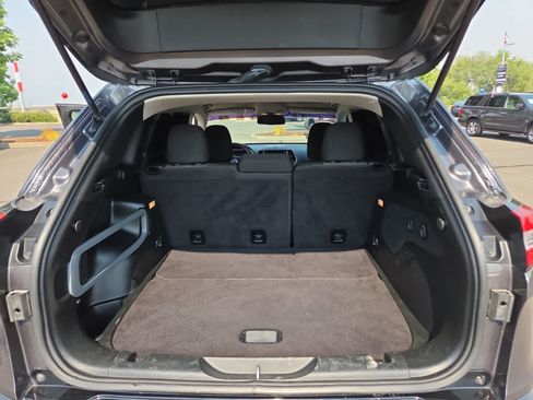 Used 2018 Jeep Cherokee Latitude FWD image 27